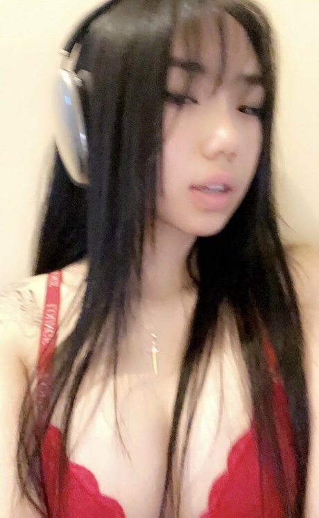 Naakte gelekte OnlyFans-foto van Joyyli