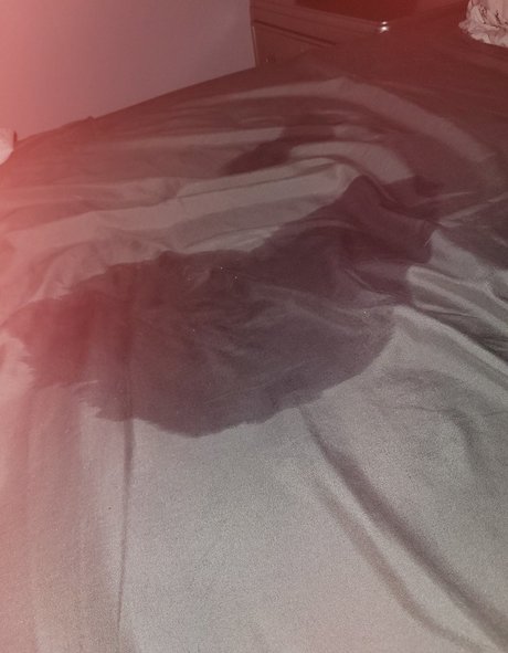 Naakte gelekte OnlyFans-foto van Cptjck88