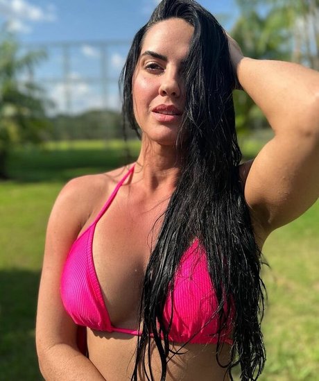 Naakte gelekte OnlyFans-foto van Graciele Lacerda