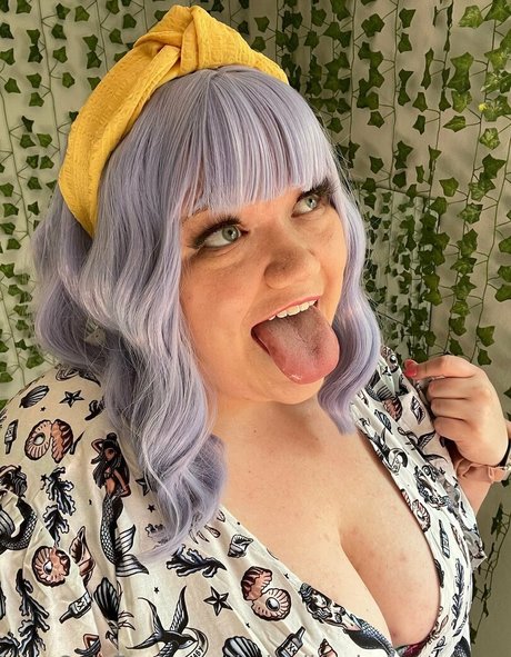 Naakte gelekte OnlyFans-foto van Bimbobunnybun