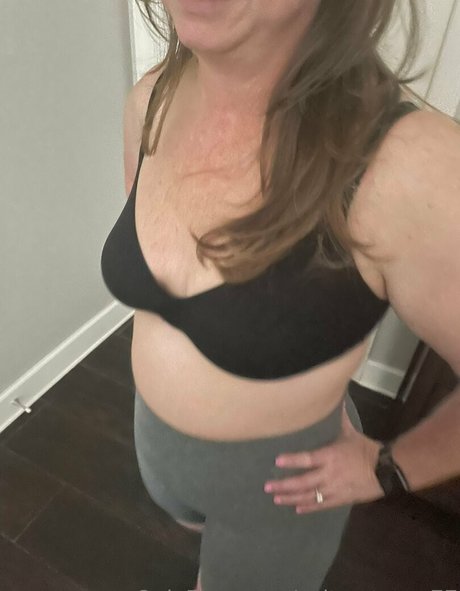 Naakte gelekte OnlyFans-foto van Sultrystoner77