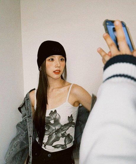 Naakte gelekte OnlyFans-foto van Heejin