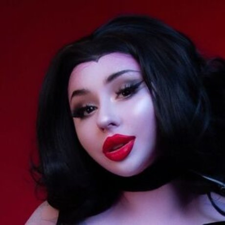 Naakte gelekte OnlyFans-foto van Bishoujomom