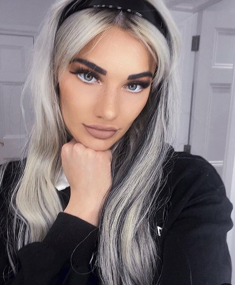 Naakte gelekte OnlyFans-foto van Hannah Taylor