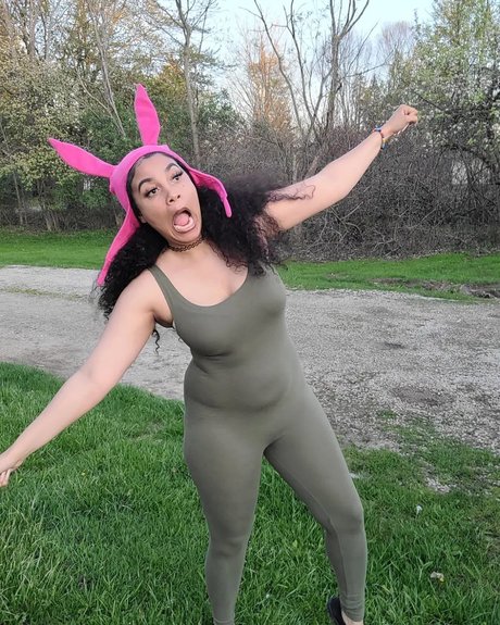 Naakte gelekte OnlyFans-foto van Animated Aja