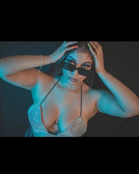Naakte gelekte OnlyFans-foto van Animated Aja