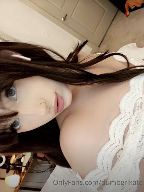 Naakte gelekte OnlyFans-foto van Dumbgrlkate