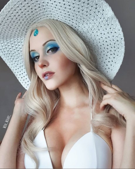 Naakte gelekte OnlyFans-foto van Winwinry