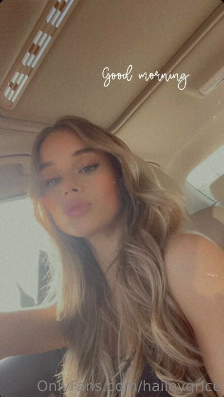 Naakte gelekte OnlyFans-foto van Hailey Grice
