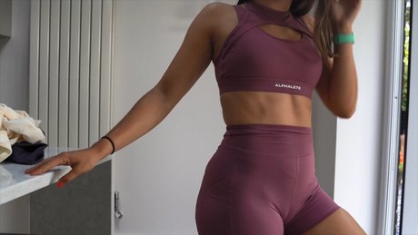 Elle Edwards