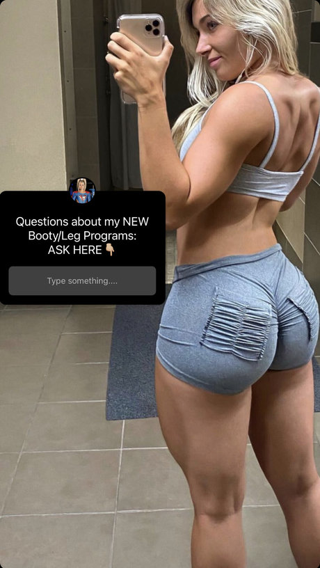 Naakte gelekte OnlyFans-foto van Carriejune Anne Bowlby
