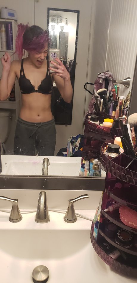 Naakte gelekte OnlyFans-foto van Queentofu