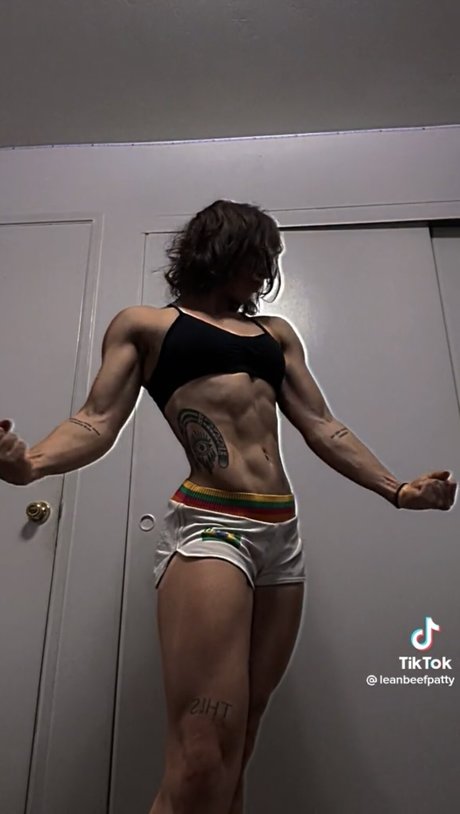 Naakte gelekte OnlyFans-foto van Lean Beef Patty