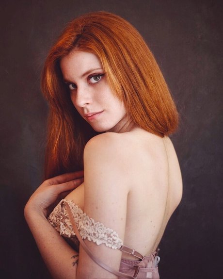 Lucilla Jiggly