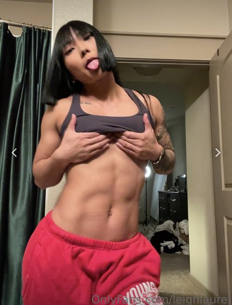 Naakte gelekte OnlyFans-foto van Leigh Laurel