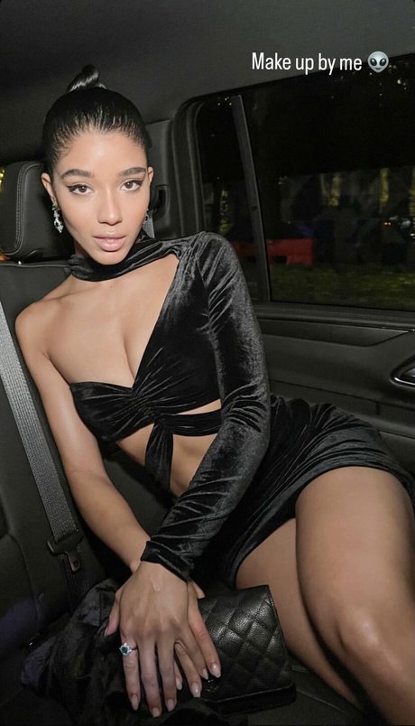 Naakte gelekte OnlyFans-foto van Yovanna Ventura