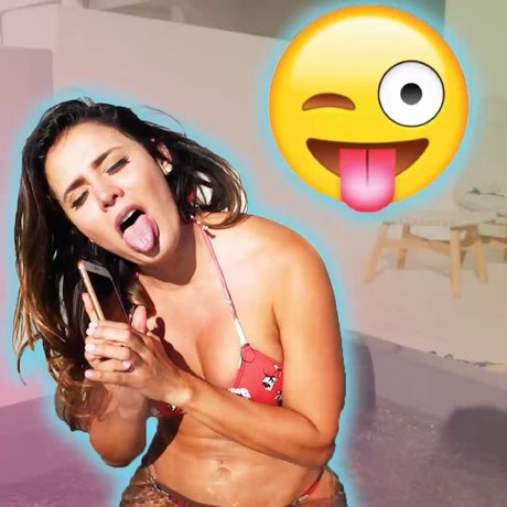 Naakte gelekte OnlyFans-foto van Selena Spice