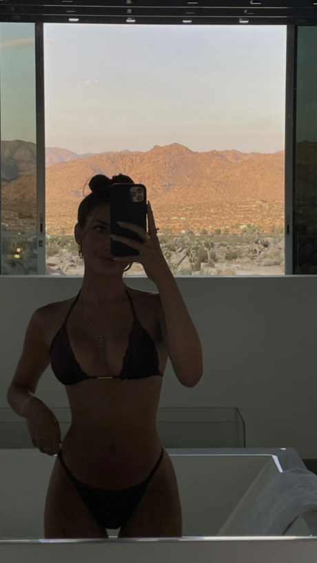Naakte gelekte OnlyFans-foto van Lexi Brooke Rivera