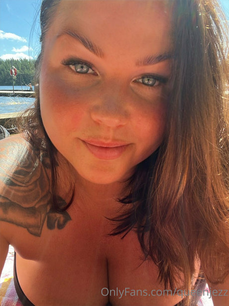 Naakte gelekte OnlyFans-foto van Queenjezz