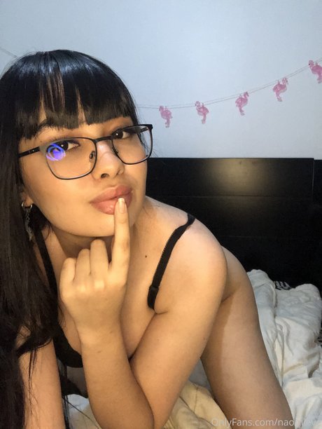 Naakte gelekte OnlyFans-foto van Naomieve