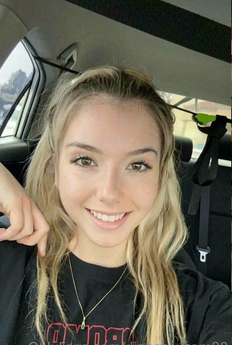 Naakte gelekte OnlyFans-foto van Dianacarey