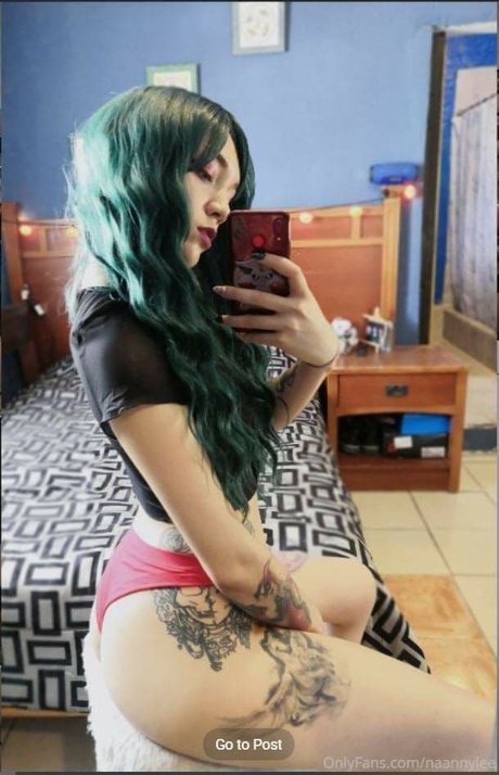 Naakte gelekte OnlyFans-foto van Naannylee