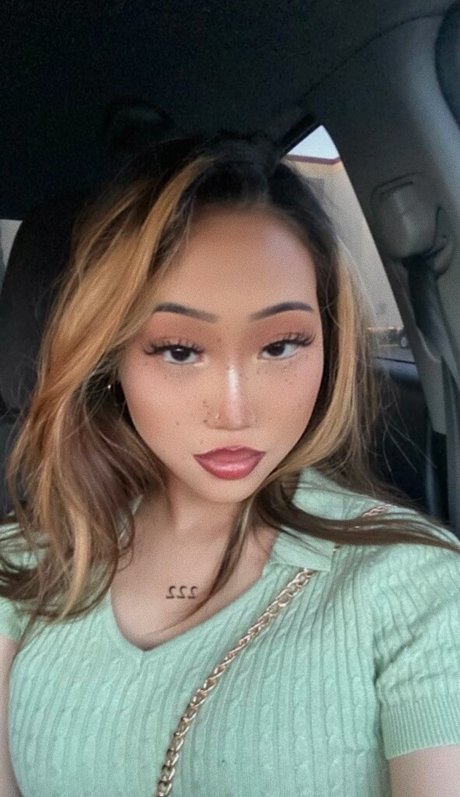 Naakte gelekte OnlyFans-foto van Ashjahng