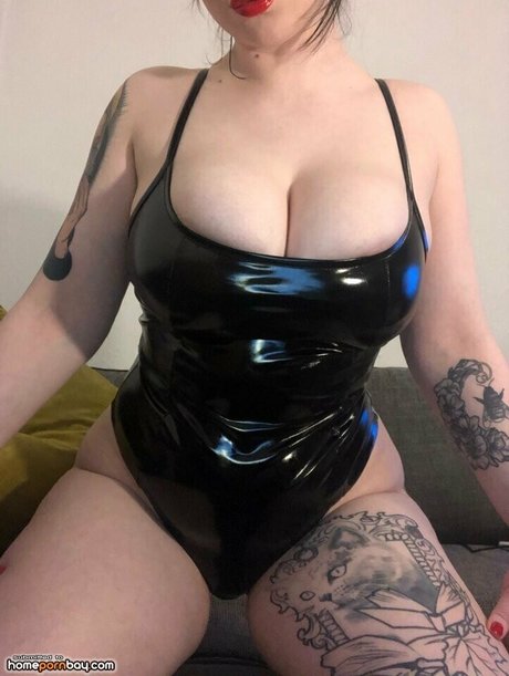 Naakte gelekte OnlyFans-foto van Ginseng