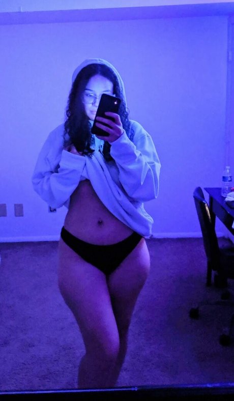 Naakte gelekte OnlyFans-foto van Xemerly