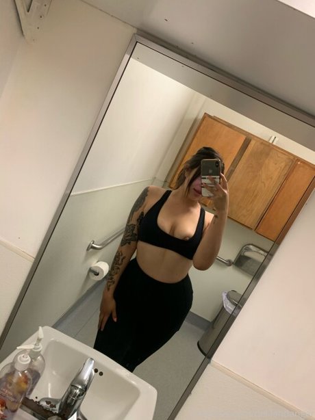 Naakte gelekte OnlyFans-foto van Delilah Danger