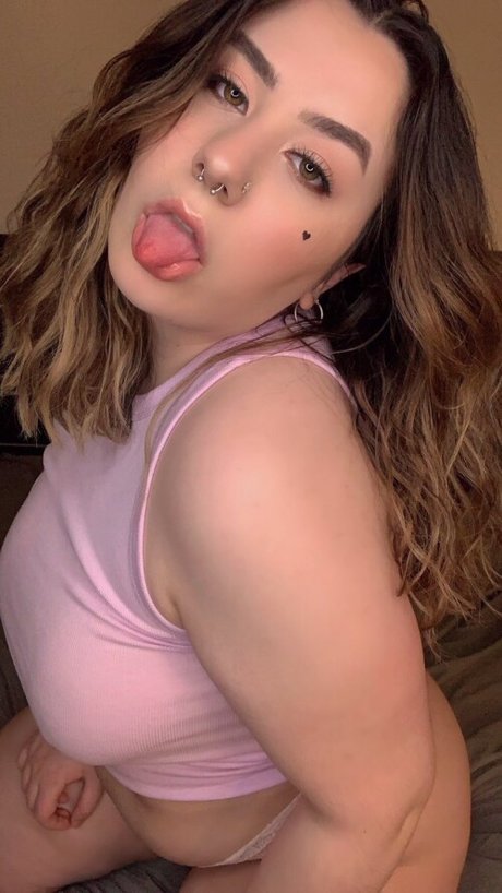 Naakte gelekte OnlyFans-foto van Katia Celestia