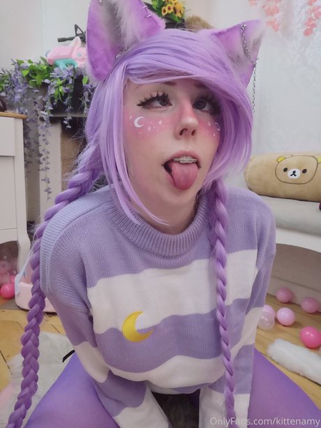Naakte gelekte OnlyFans-foto van Kittenamy