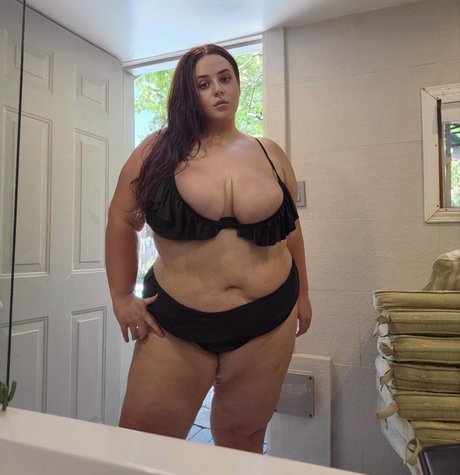 Naakte gelekte OnlyFans-foto van Bbwoliviasworld95
