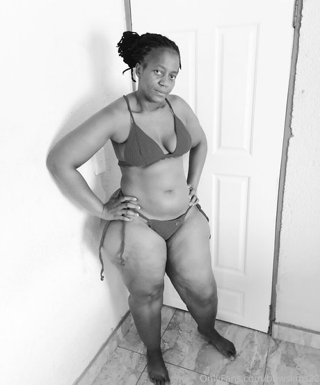 Naakte gelekte OnlyFans-foto van Galcraze