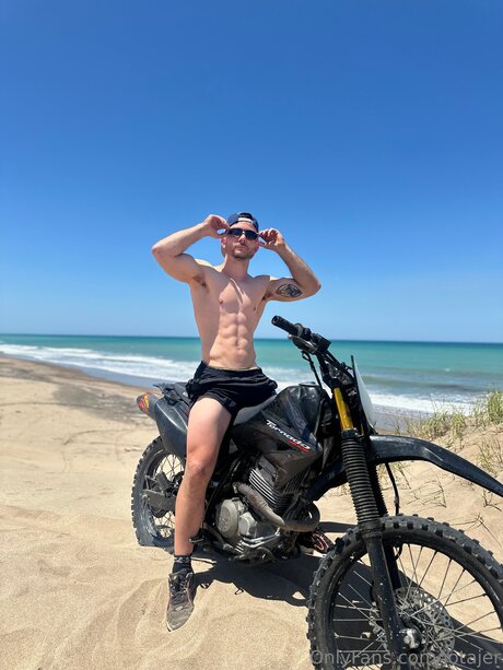 Naakte gelekte OnlyFans-foto van Jotajer