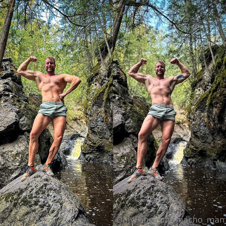 Naakte gelekte OnlyFans-foto van Macho Man