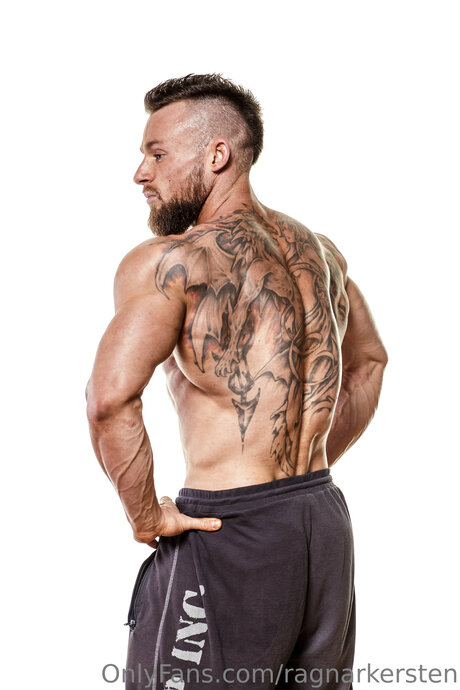 Naakte gelekte OnlyFans-foto van Ragnarkersten
