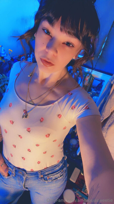 Naakte gelekte OnlyFans-foto van Ambrosiasweetie