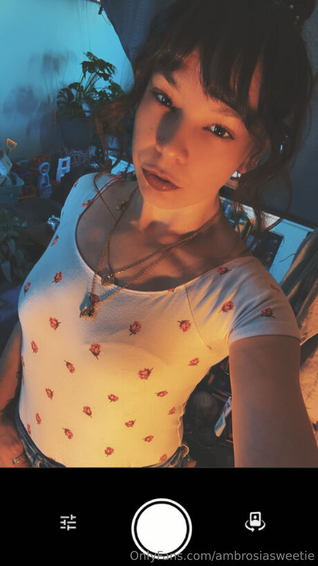 Naakte gelekte OnlyFans-foto van Ambrosiasweetie