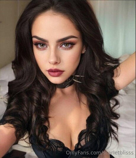 Naakte gelekte OnlyFans-foto van Scarletblisss