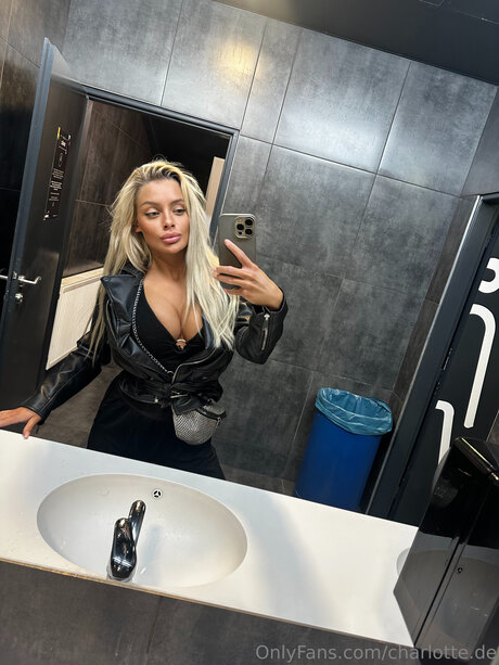 Charlotte De