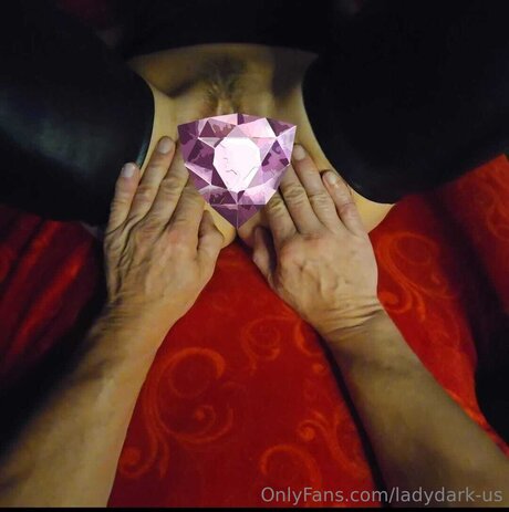 Ladydark Us