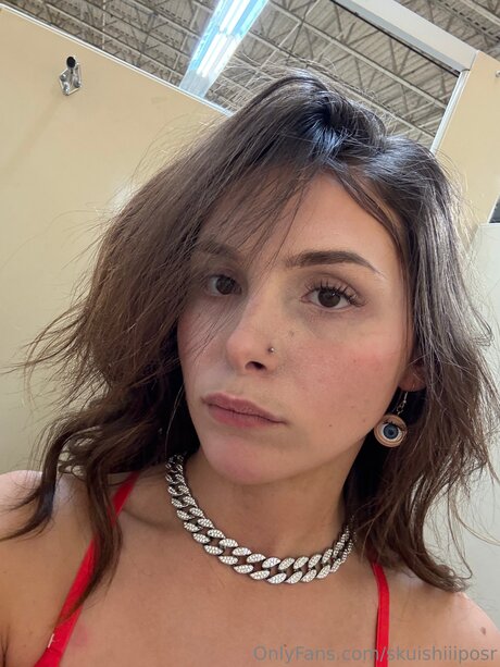 Naakte gelekte OnlyFans-foto van Skuishiiiposr
