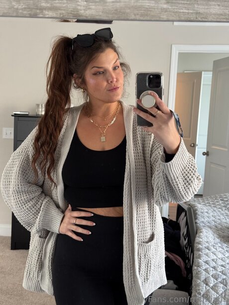Naakte gelekte OnlyFans-foto van Msmiabb