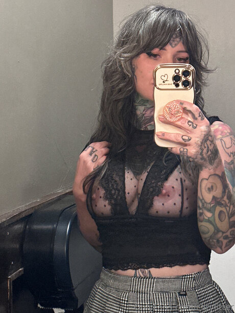 Naakte gelekte OnlyFans-foto van Clitylitter