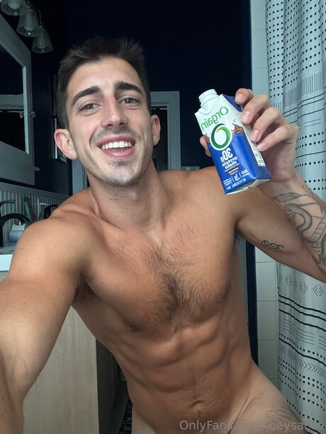 Naakte gelekte OnlyFans-foto van Joeysacco