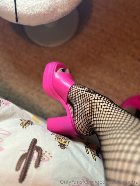Naakte gelekte OnlyFans-foto van Goddessseductra
