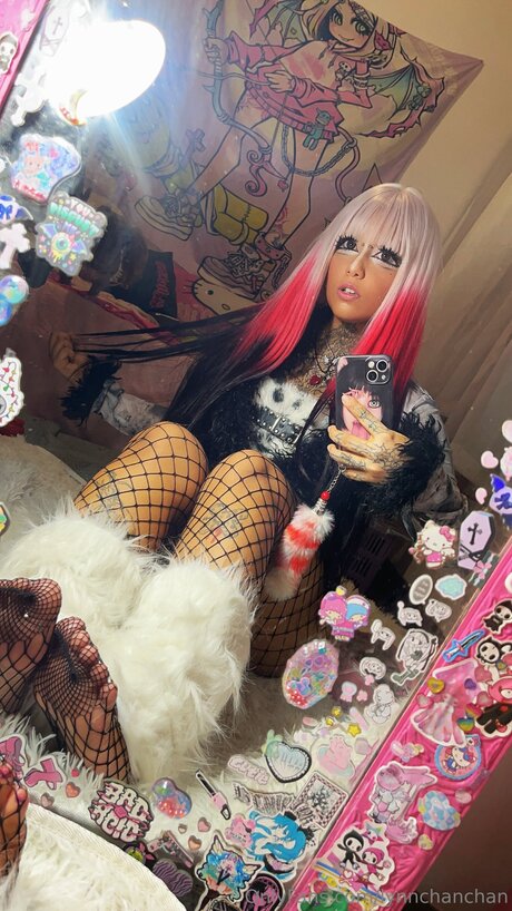 Naakte gelekte OnlyFans-foto van Lynnchanchan