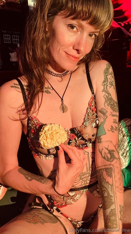 Naakte gelekte OnlyFans-foto van Cdrtroi Free