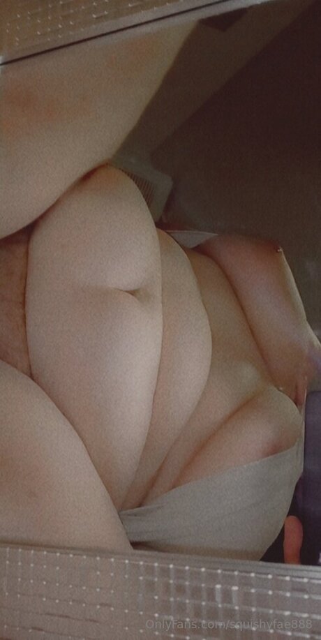 Naakte gelekte OnlyFans-foto van Squishyfae888